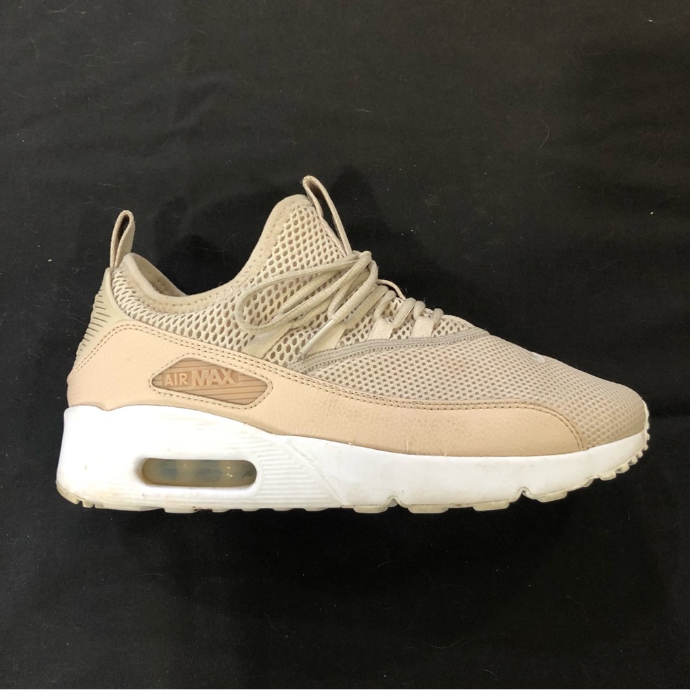 Women’s Nike Air Max sneakers size 7 1/2